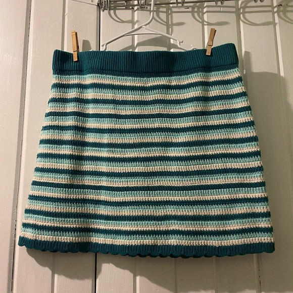 Crocheted mini skirt X-large NWOT - Picture 1 of 6